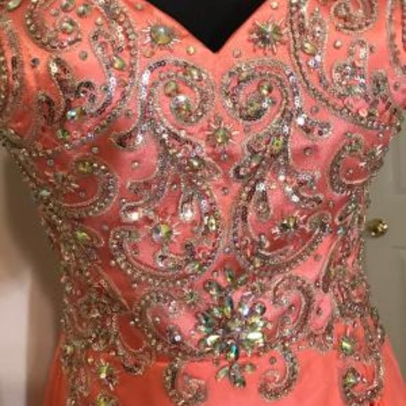 ALYCE - FORMAL/PROM - Picture 5 of 7